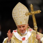 Papa Benedetto XVI contro le coppie di fatto Cultura Gay Primo Piano 