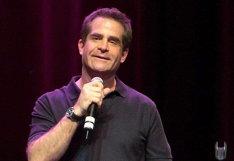 Todd Glass si dichiara gay durante lo show WTF Coming Out 