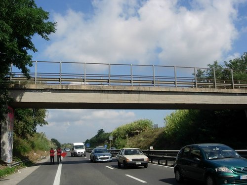 Vicenza: tenta il suicidio da un cavalcavia dopo aver fatto coming out Coming Out 