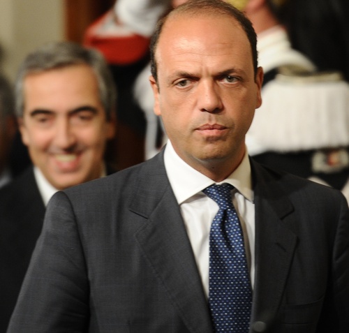 Angelino Alfano: "Se la sinistra andrà al governo approverà il matrimonio gay" GLBT News 