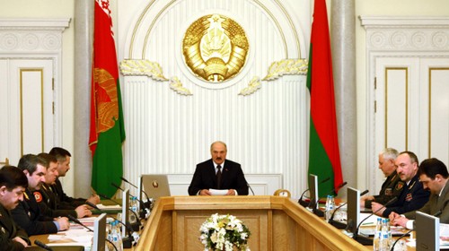 Alexander Lukashenko: "Meglio dittatore che gay" Cultura Gay Primo Piano 