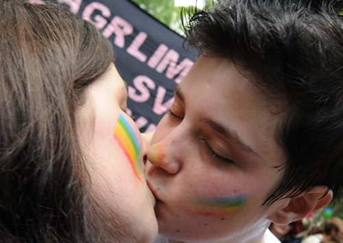 Croazia, Facebook cancella gruppo omofobo su omosessuali e Gay Pride Omofobia 