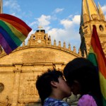 Brasile, la corte riconosce primo matrimonio gay a Rio De Janeiro Cultura Gay Manifestazioni Gay 