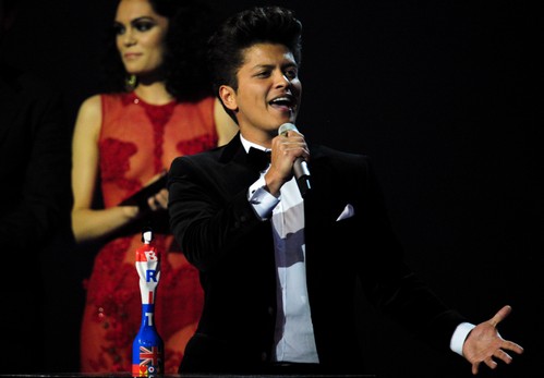 Bruno Mars gay? Pesce d'aprile Gossip Gay Primo Piano 