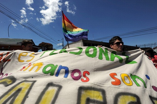 Costa Rica: sì alla parità di diritti per le coppie gay Cultura Gay 