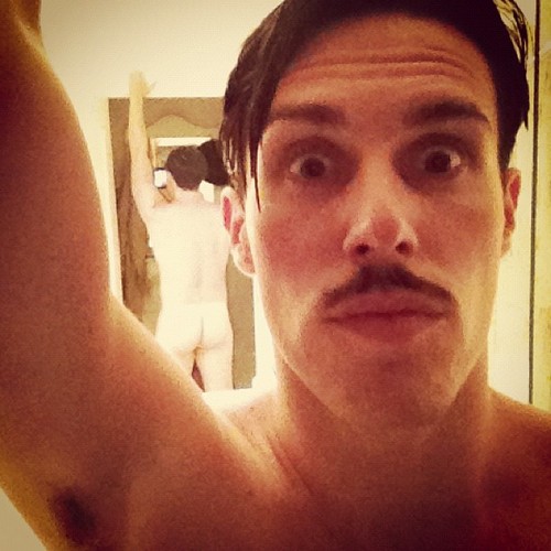 Sam Sparro: "Ci sono pregiudizi verso i cantanti gay". E mostra il sedere su Twitter Cultura Gay 