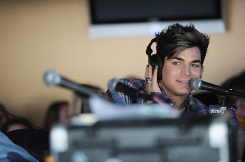 Adam Lambert parla di sé alla CBC Radio Icone Gay 