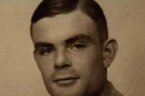 Alan Turing: cento anni dalla nascita del genio informatico gay Cultura Gay 