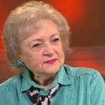 Betty White sul matrimonio gay: “Davvero non mi interessa sapere con chi si va a letto, conta essere brave persone” Icone Gay Interviste 