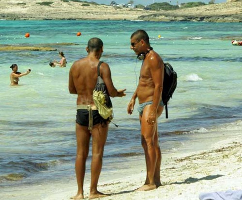 Luca Laurenti: slip alla brasiliana in vista (foto) Gallery Icone Gay 