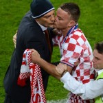 Euro 2012 gay: tifoso croato bacia l'allenatore Slaven Bilic Gallery Gossip Gay Primo Piano 