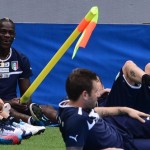 Mario Balotelli superdotato con bandierina (foto) Gallery Icone Gay 