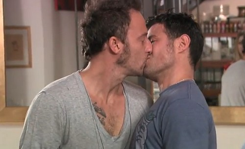 Tato è bello: Francesco Facchinetti nello spot Gay Village 2012 (foto e video) Cultura Gay Gallery Video 