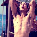 Giuseppe Giofrè sexy doccia al mare (foto) Gallery Icone Gay 