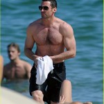 Hugh Jackman nudo al mare (foto) Gallery Icone Gay 