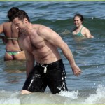 Hugh Jackman nudo al mare (foto) Gallery Icone Gay 