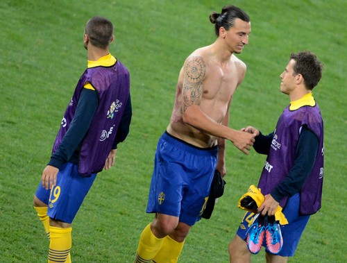 Euro 2012: Zlatan Ibrahimovic tatuaggi in vista (foto) Gallery Icone Gay 