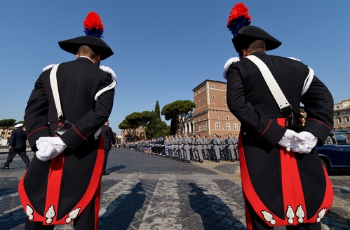 Arma dei Carabinieri: sarà corretto l'errore sui gay nel manuale Cultura Gay 