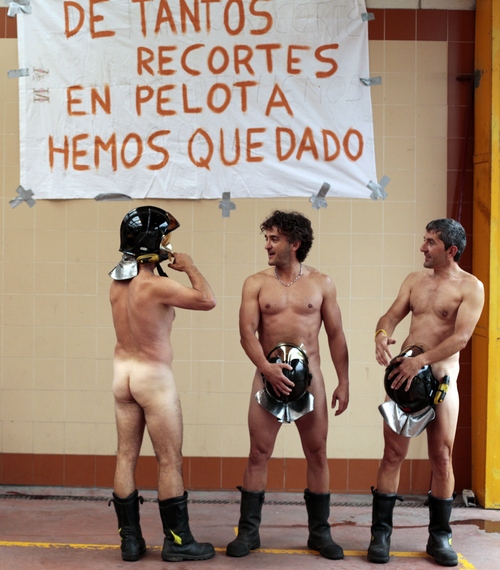 Spagna: pompieri nudi per protesta (Foto) Gallery Icone Gay 