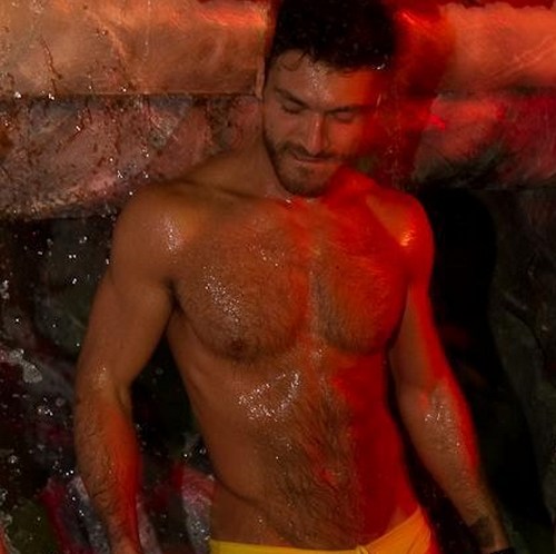 Valerio Pino nudo in una discoteca gay di Pisa (Foto e video) Cultura Gay Gallery 