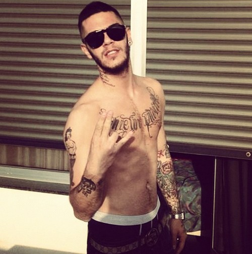 Emis Killa sexy fisico su Twitter (foto) Gallery Icone Gay 