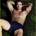 Thom Evans: "Stare nudi con altri uomini non significa essere gay" Gallery GLBT News 