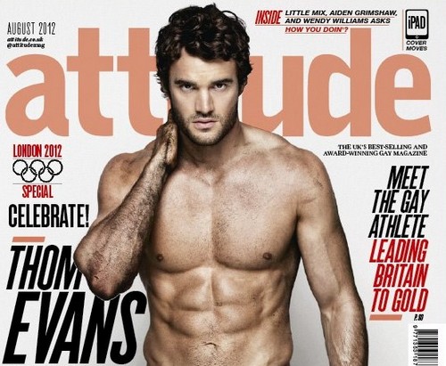 Thom Evans: "Stare nudi con altri uomini non significa essere gay" Gallery GLBT News 