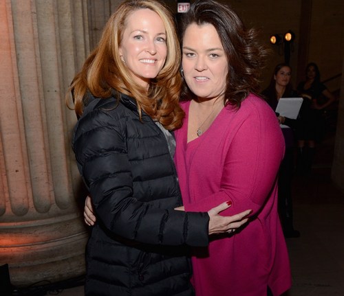 Rosie O’Donnell, matrimonio rinviato: Michelle Rounds operata per un tumore Gossip Gay 