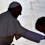 Papa Francesco: esiste una lobby gay in vaticano GLBT News Primo Piano 