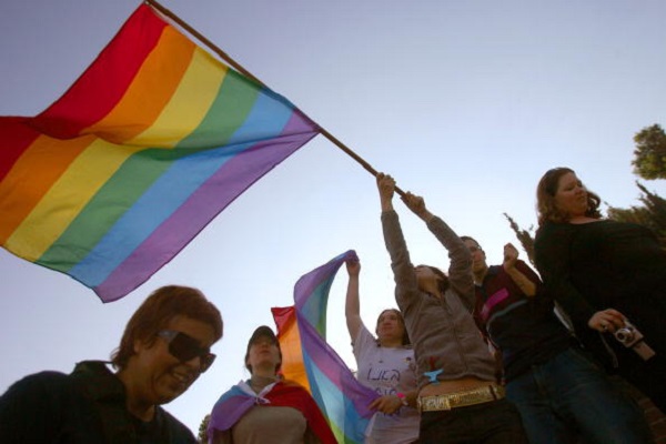 Nozze gay, Papa Francesco e gli interrogativi  Cultura Gay Primo Piano 
