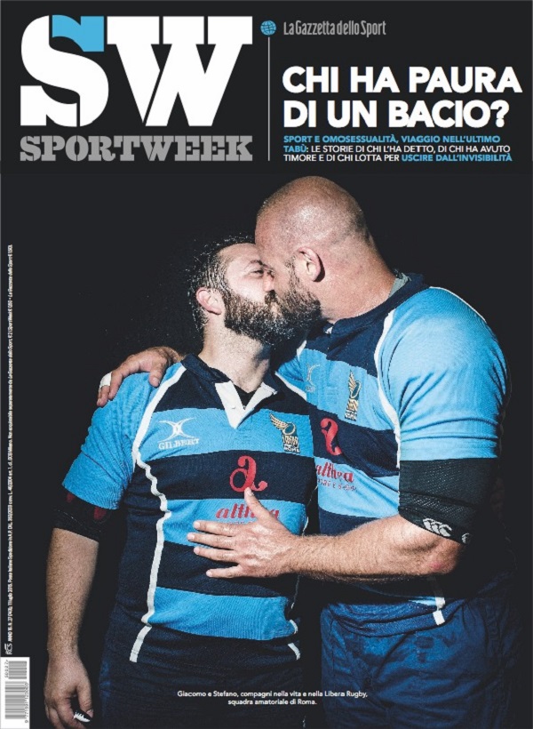 Primo bacio gay italiano su copertina Sport Week GLBT News Primo Piano 