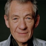 Ian McKellen invita i vip gay al coming out Coming Out 